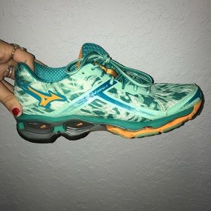 Mizuno running shoes